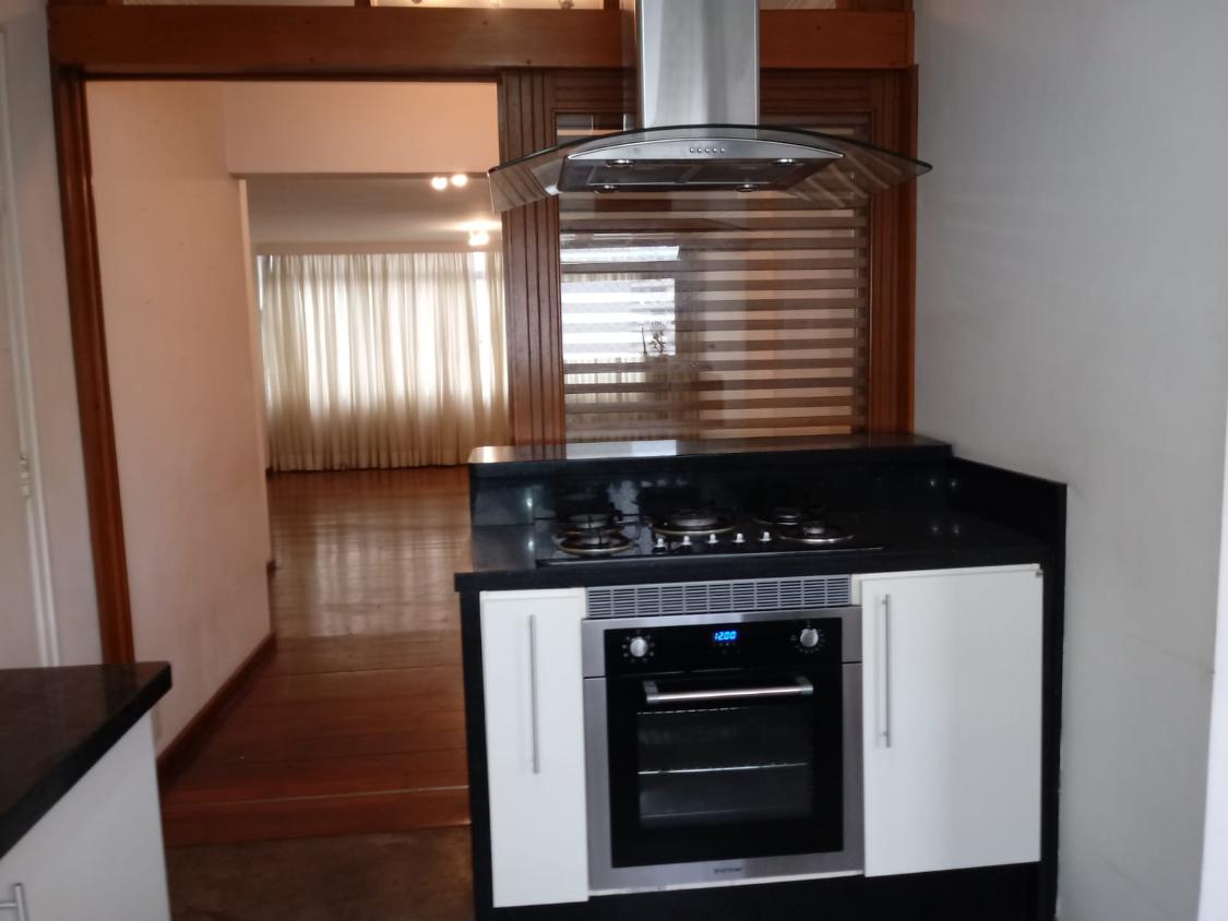 Apartamento para alugar com 3 quartos, 130m² - Foto 29