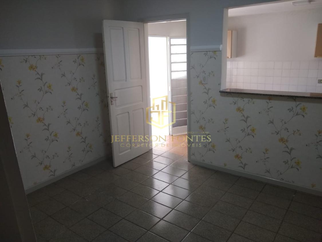 Casa à venda com 4 quartos, 120m² - Foto 4