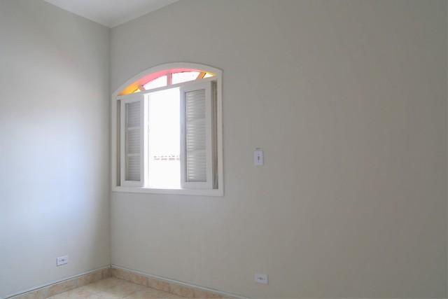 Casa para alugar com 4 quartos, 300m² - Foto 5