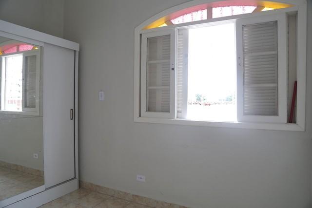 Casa para alugar com 4 quartos, 300m² - Foto 16