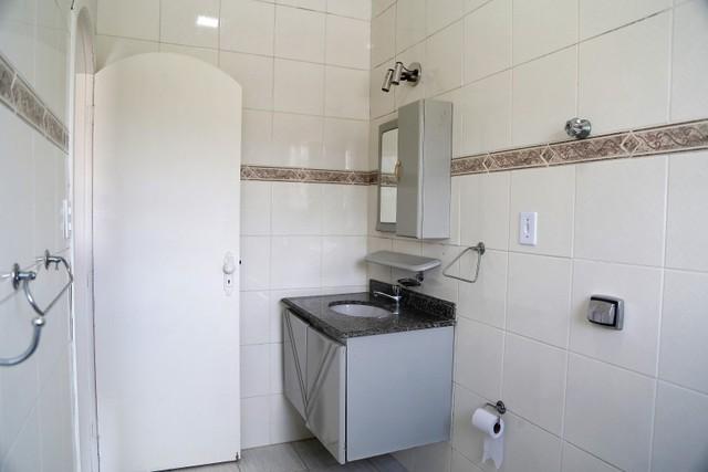 Casa para alugar com 4 quartos, 300m² - Foto 11