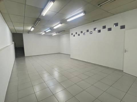 Prédio Inteiro para alugar, 740m² - Foto 13