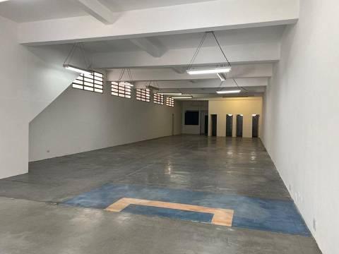 Prédio Inteiro para alugar, 740m² - Foto 3