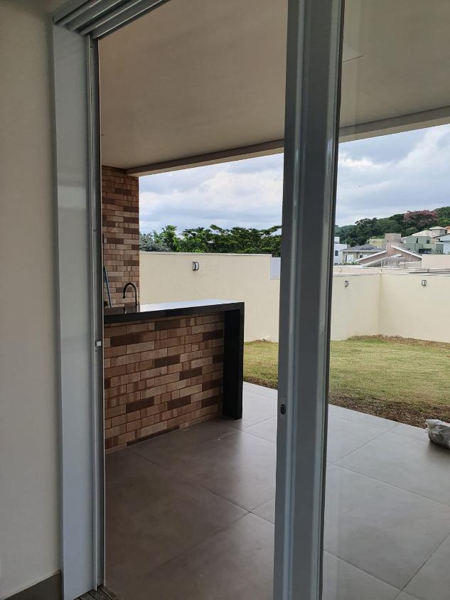 Casa de Condomínio à venda com 3 quartos, 240m² - Foto 8