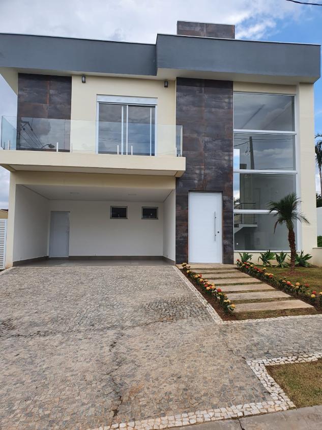 Casa de Condomínio à venda com 3 quartos, 240m² - Foto 1