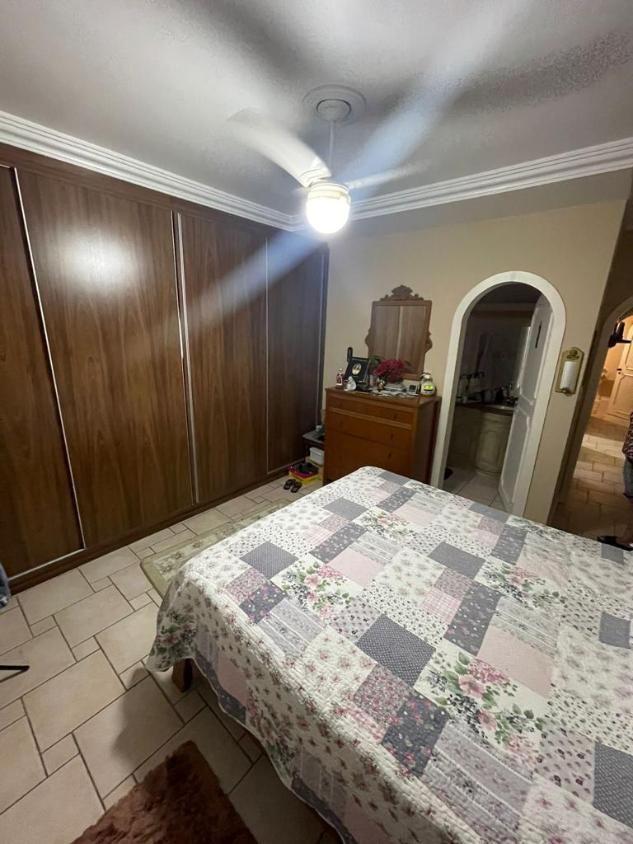 Casa à venda com 3 quartos, 200m² - Foto 5