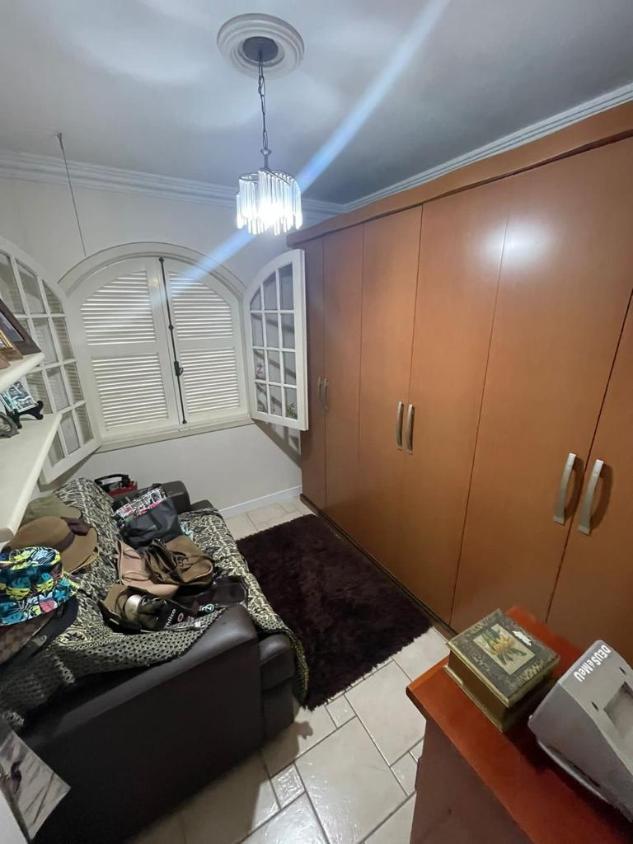 Casa à venda com 3 quartos, 200m² - Foto 9