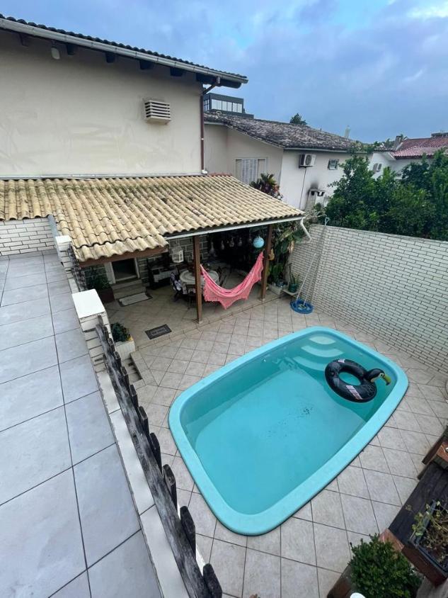 Casa à venda com 3 quartos, 200m² - Foto 19