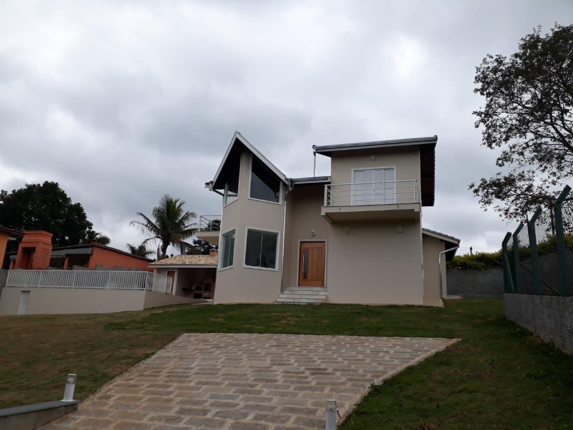 Casa de Condomínio à venda com 4 quartos, 300m² - Foto 1