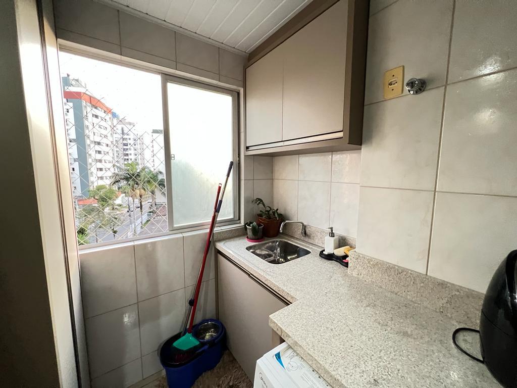 Apartamento à venda com 3 quartos, 95m² - Foto 13