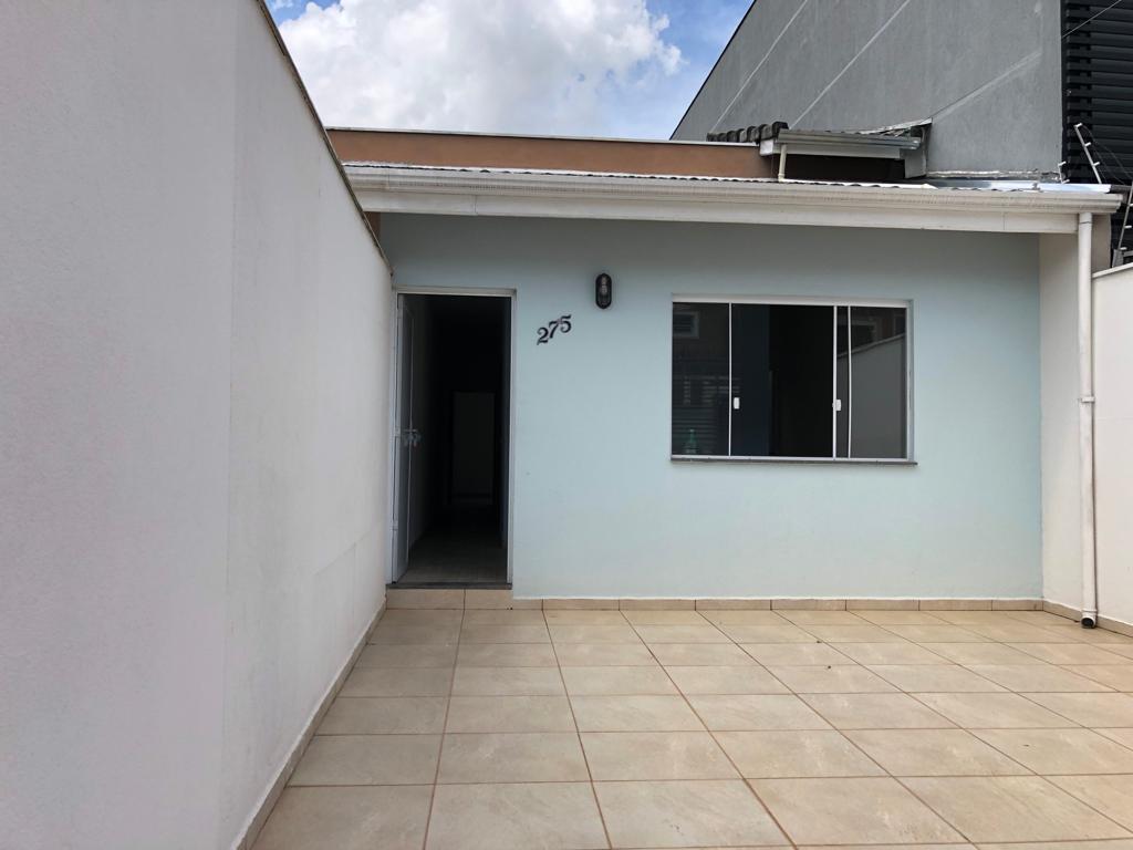 Casa à venda com 3 quartos, 125m² - Foto 2