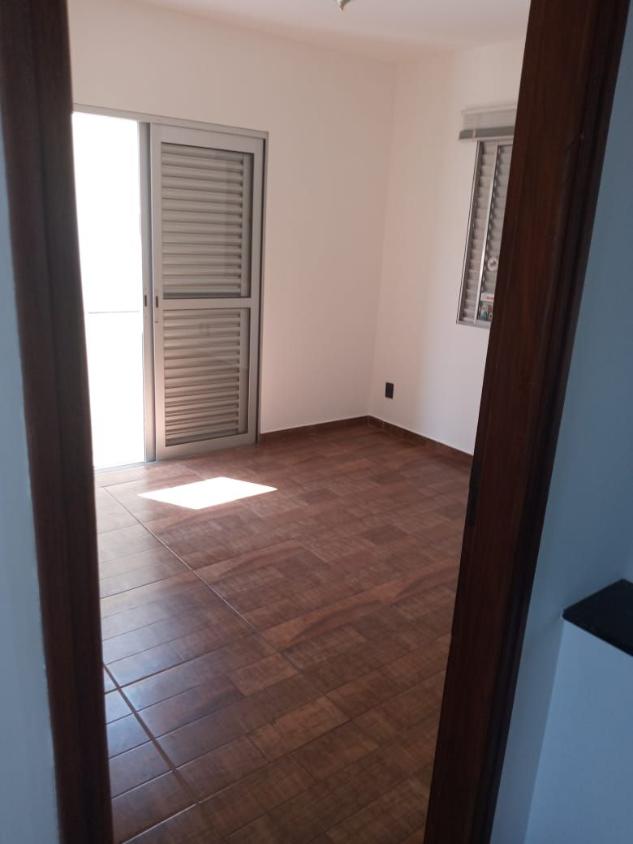 Sobrado à venda com 3 quartos, 180m² - Foto 18