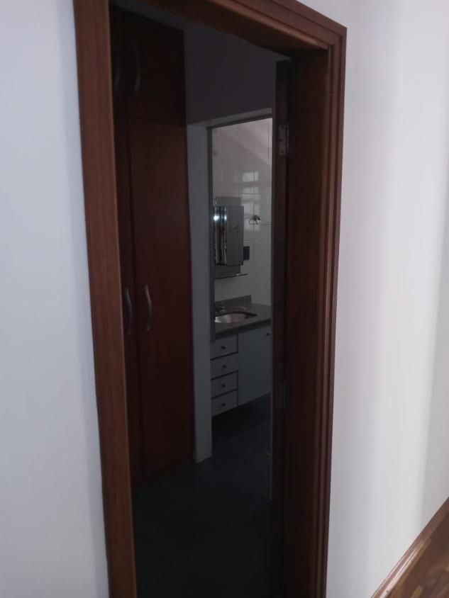 Sobrado à venda com 3 quartos, 180m² - Foto 3