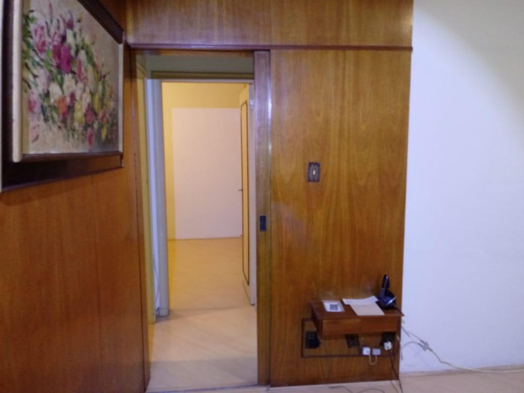 Apartamento à venda com 2 quartos, 110m² - Foto 4