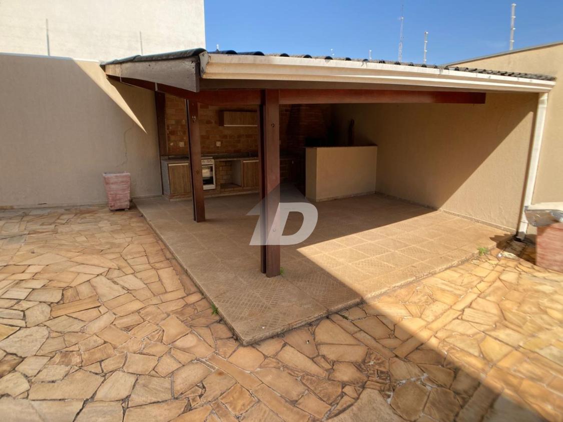 Casa à venda com 5 quartos, 217m² - Foto 13