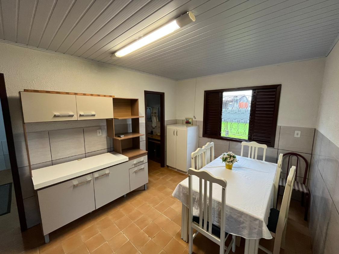 Casa à venda com 2 quartos, 60m² - Foto 4