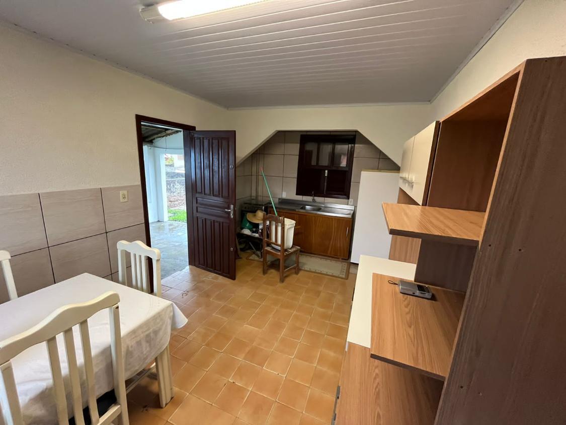 Casa à venda com 2 quartos, 60m² - Foto 7