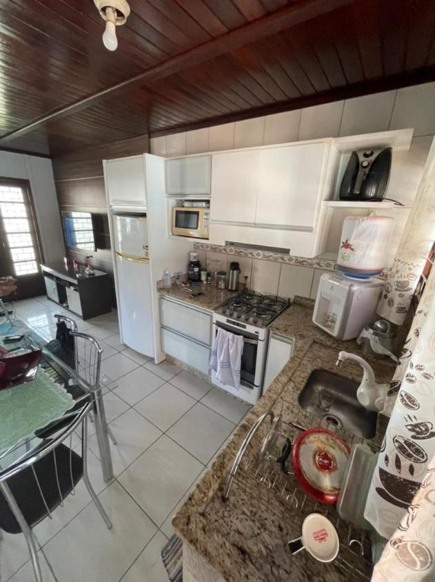 Casa à venda com 3 quartos, 70m² - Foto 9