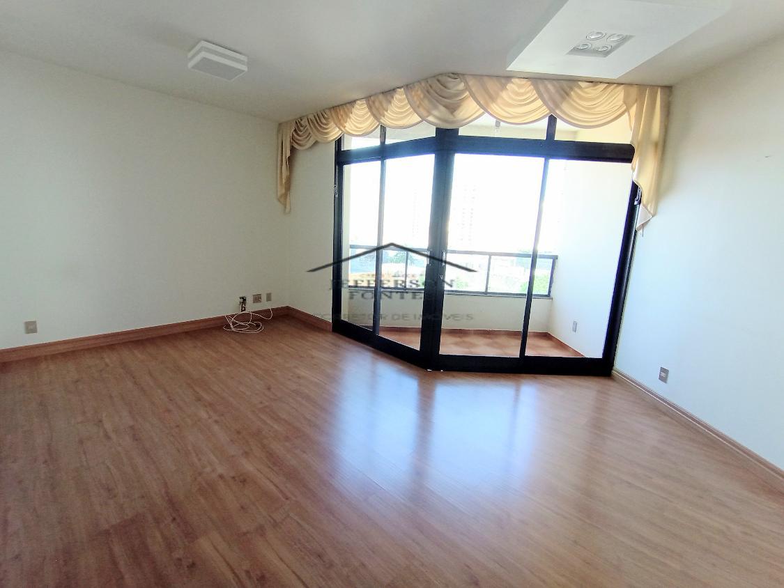 Apartamento à venda com 3 quartos, 115m² - Foto 1