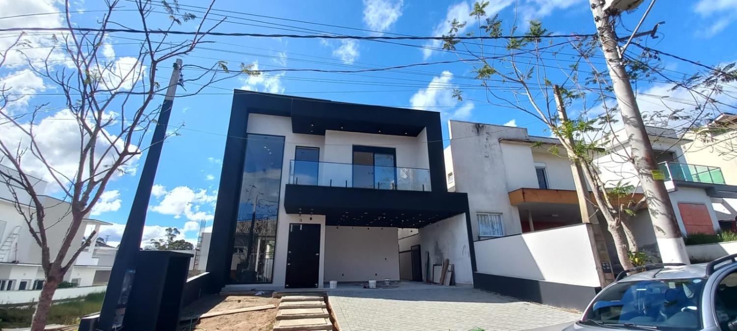 Casa de Condomínio à venda com 3 quartos, 228m² - Foto 1