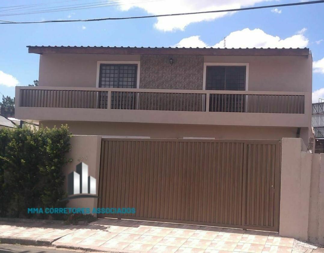 Casa à venda com 3 quartos, 200m² - Foto 1