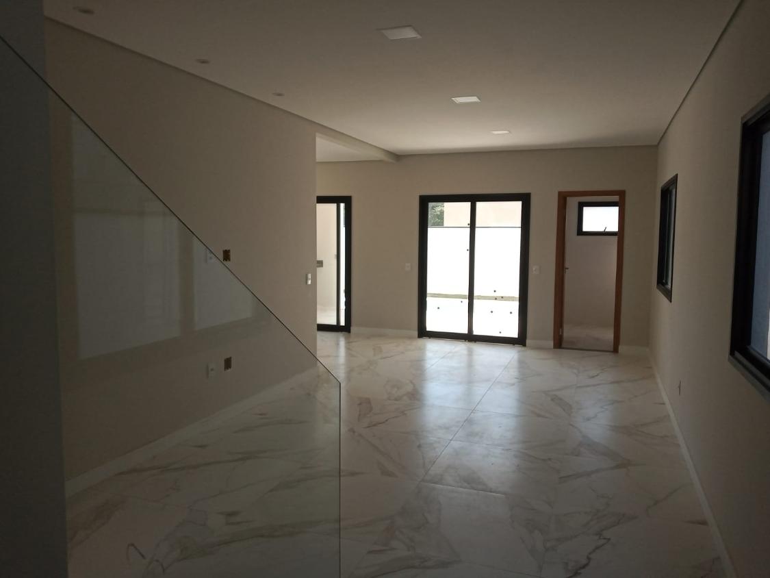 Casa de Condomínio à venda com 3 quartos, 210m² - Foto 4