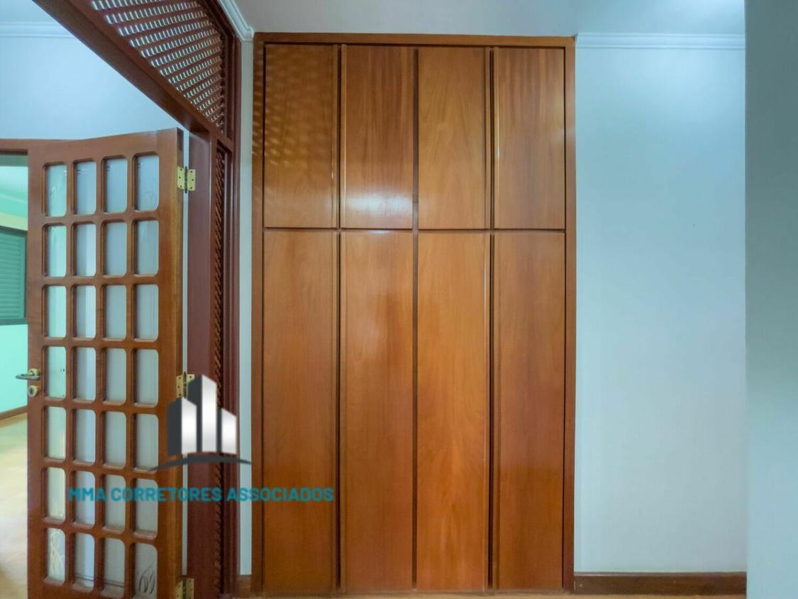 Apartamento à venda com 3 quartos, 233m² - Foto 16