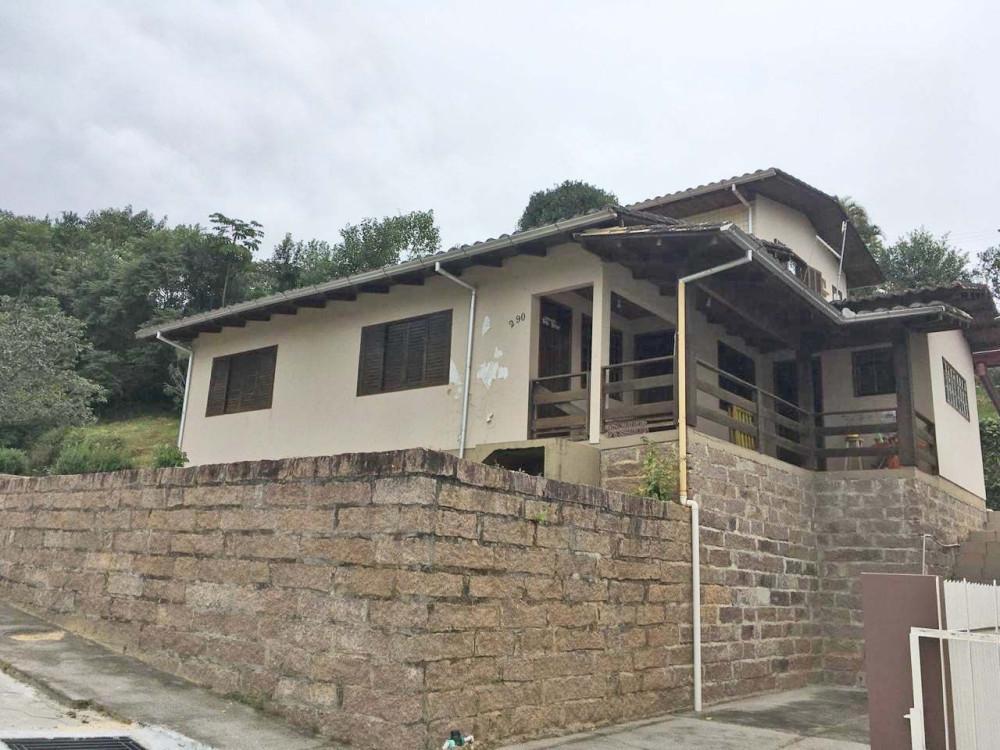 Casa à venda com 4 quartos, 200m² - Foto 1