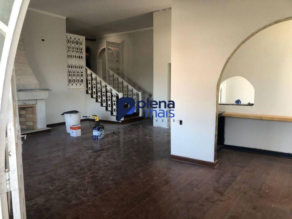 Casa à venda com 12 quartos, 1000m² - Foto 2