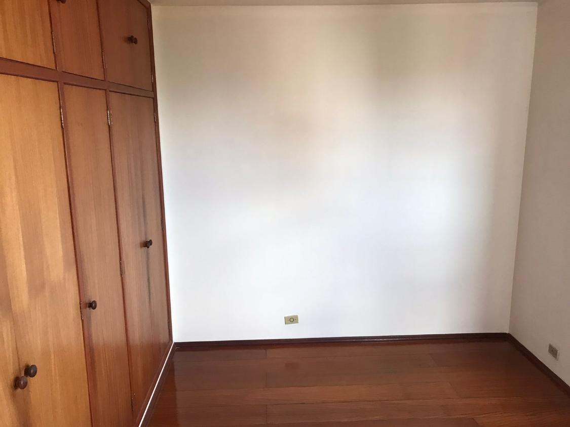 Apartamento à venda com 3 quartos, 125m² - Foto 3