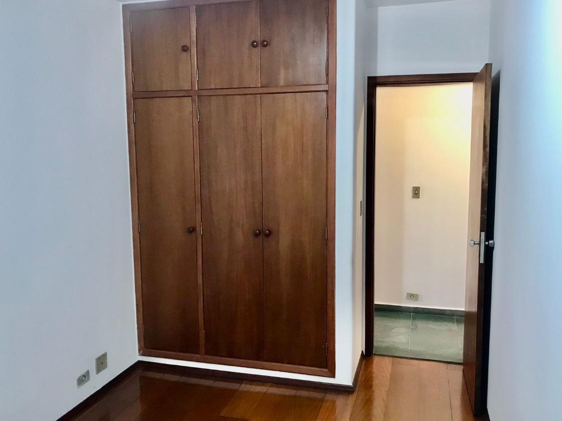 Apartamento à venda com 3 quartos, 125m² - Foto 6