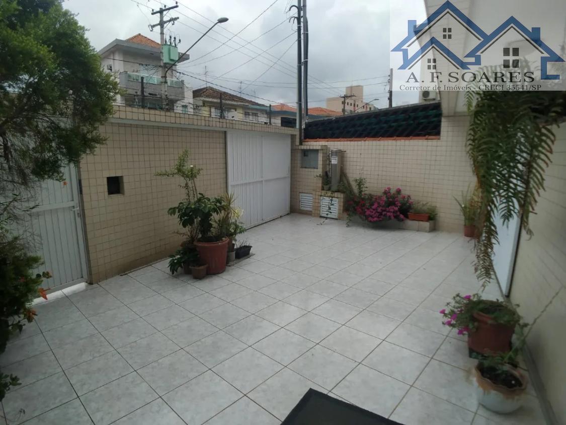 Sobrado à venda com 3 quartos, 230m² - Foto 1