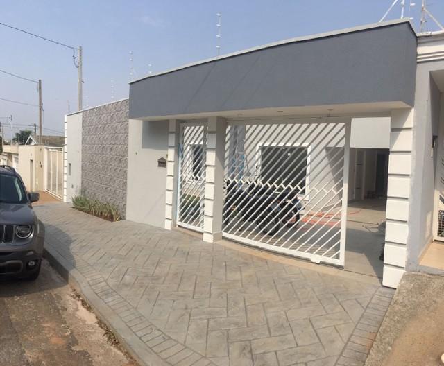 Casa à venda com 4 quartos, 220m² - Foto 11