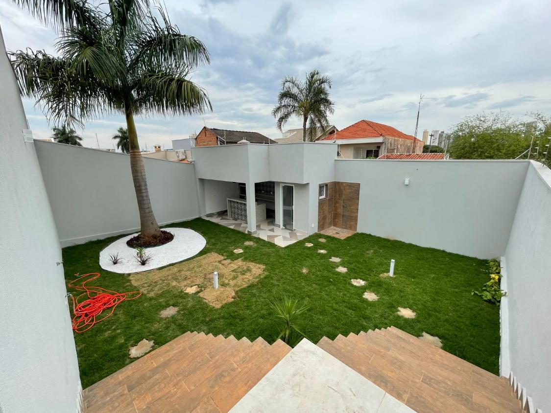 Casa à venda com 4 quartos, 220m² - Foto 17