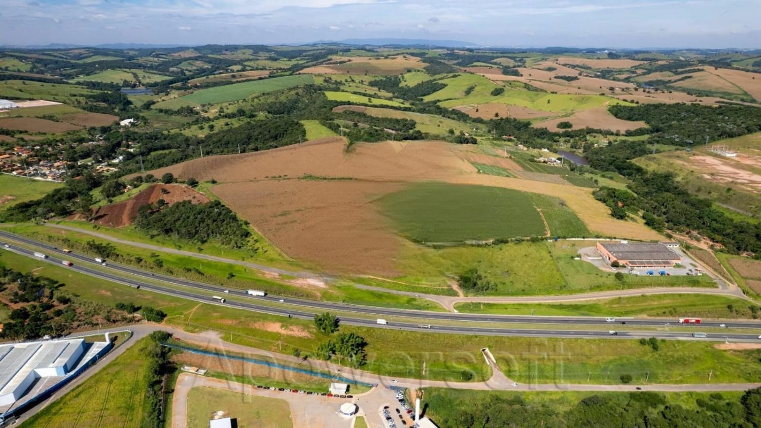 Loteamento e Condomínio à venda, 327000m² - Foto 1