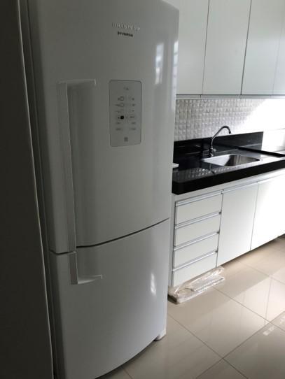 Apartamento à venda com 2 quartos, 65m² - Foto 4