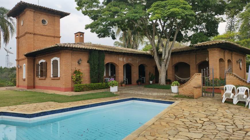 Fazenda à venda com 8 quartos, 11638m² - Foto 1