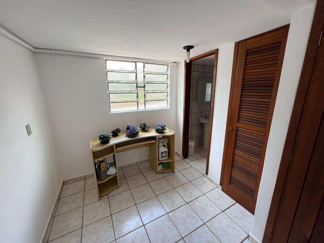 Casa à venda com 3 quartos, 80m² - Foto 13