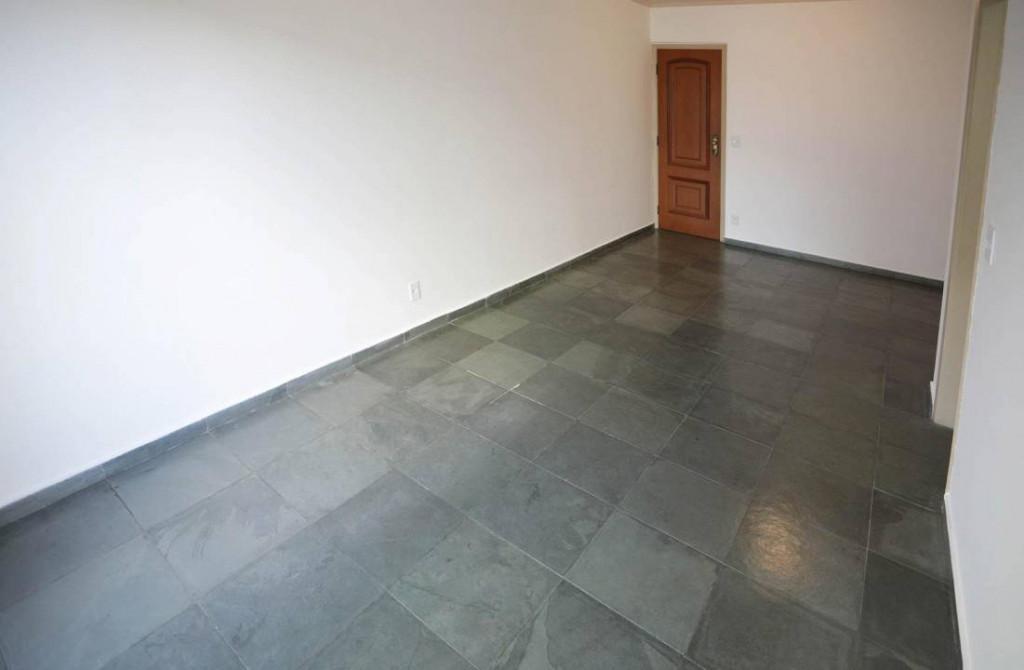 Apartamento à venda com 1 quarto, 62m² - Foto 2