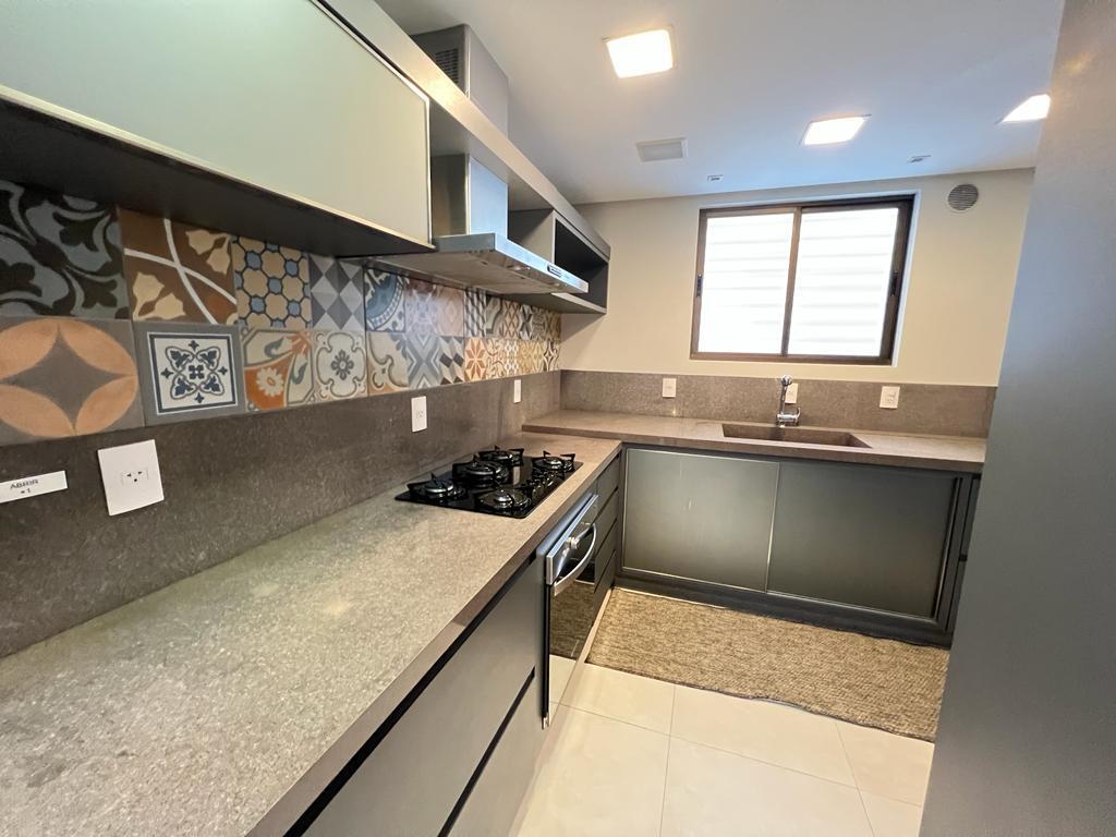 Apartamento à venda com 3 quartos, 242m² - Foto 5