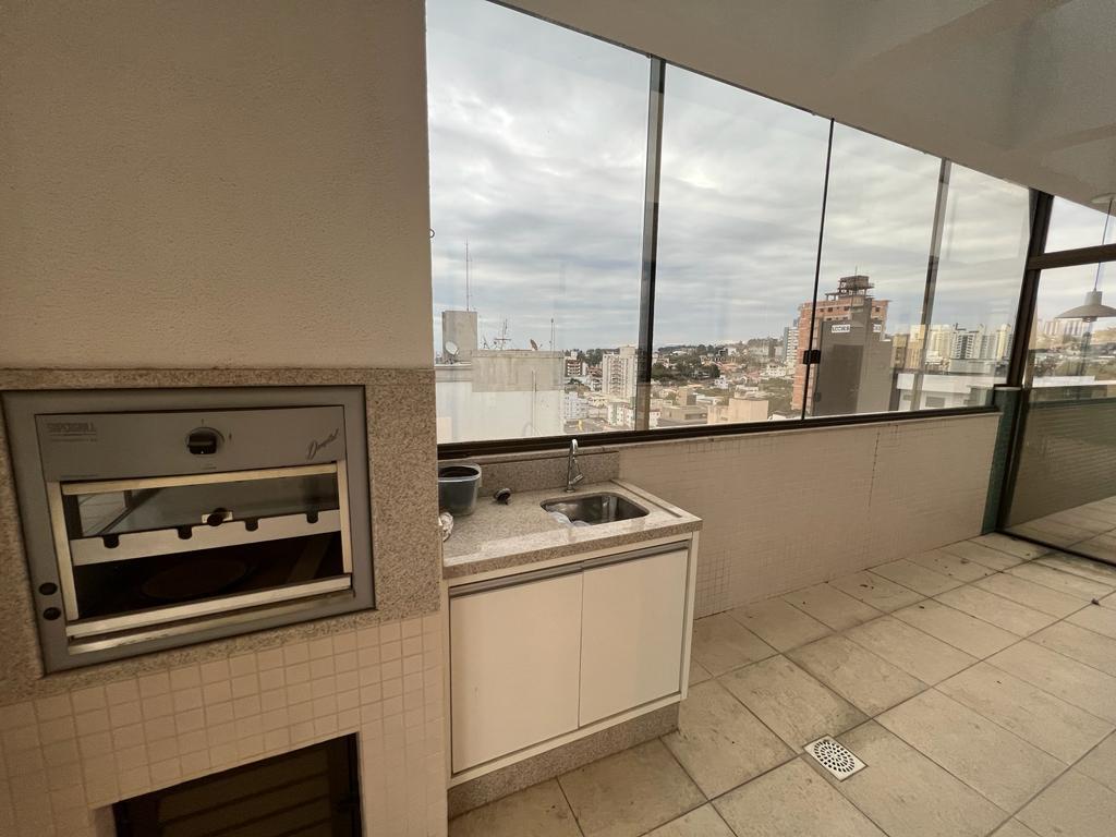 Apartamento à venda com 3 quartos, 242m² - Foto 8