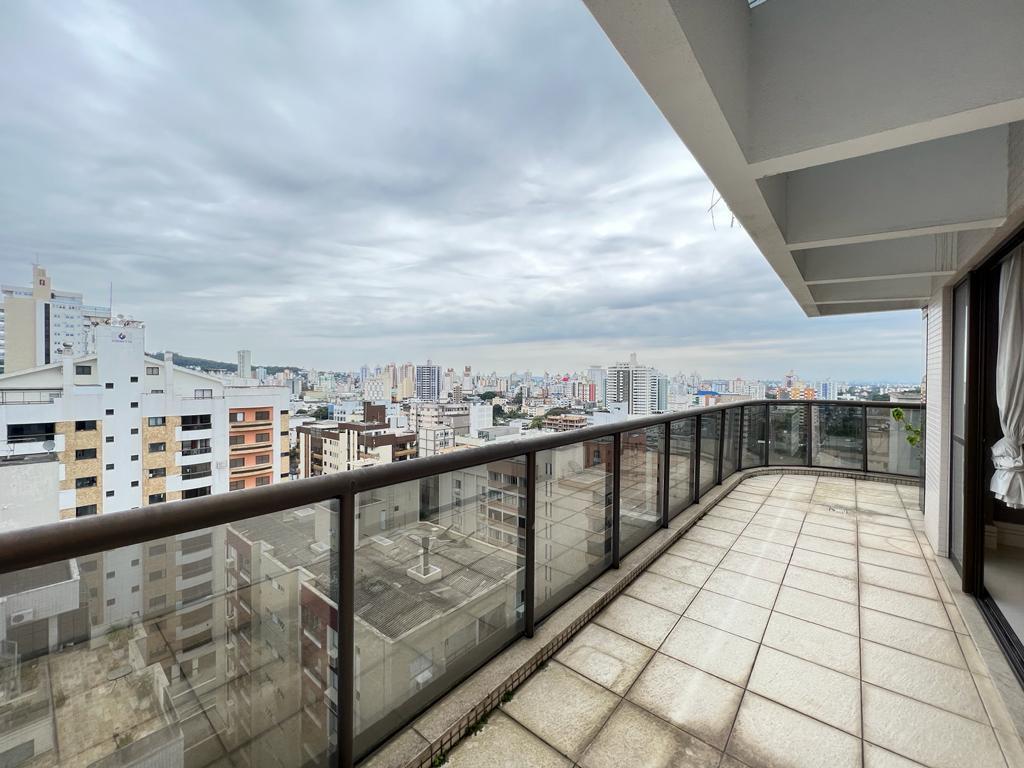 Apartamento à venda com 3 quartos, 242m² - Foto 15