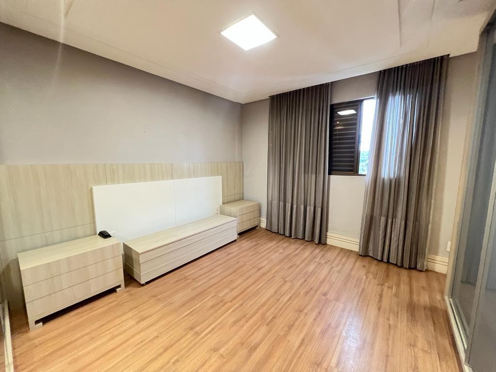 Apartamento à venda com 3 quartos, 242m² - Foto 16