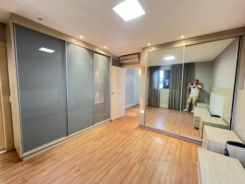 Apartamento à venda com 3 quartos, 242m² - Foto 17