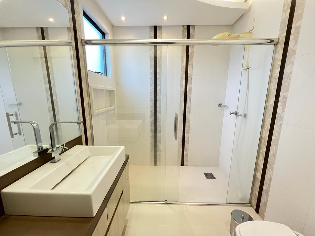 Apartamento à venda com 3 quartos, 242m² - Foto 18