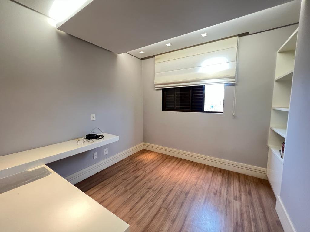 Apartamento à venda com 3 quartos, 242m² - Foto 20