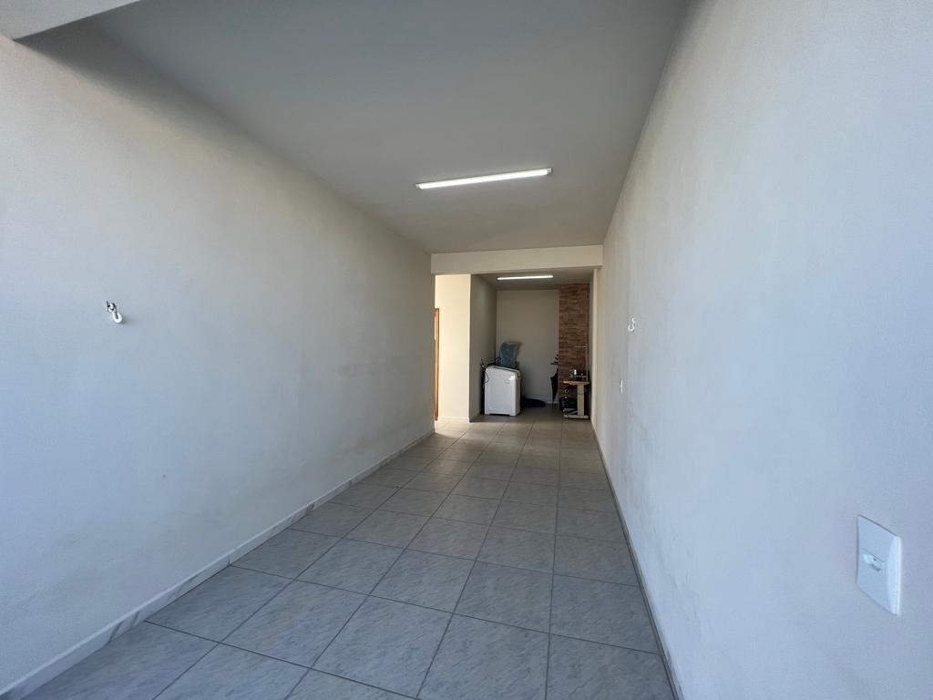 Casa à venda com 3 quartos, 220m² - Foto 5