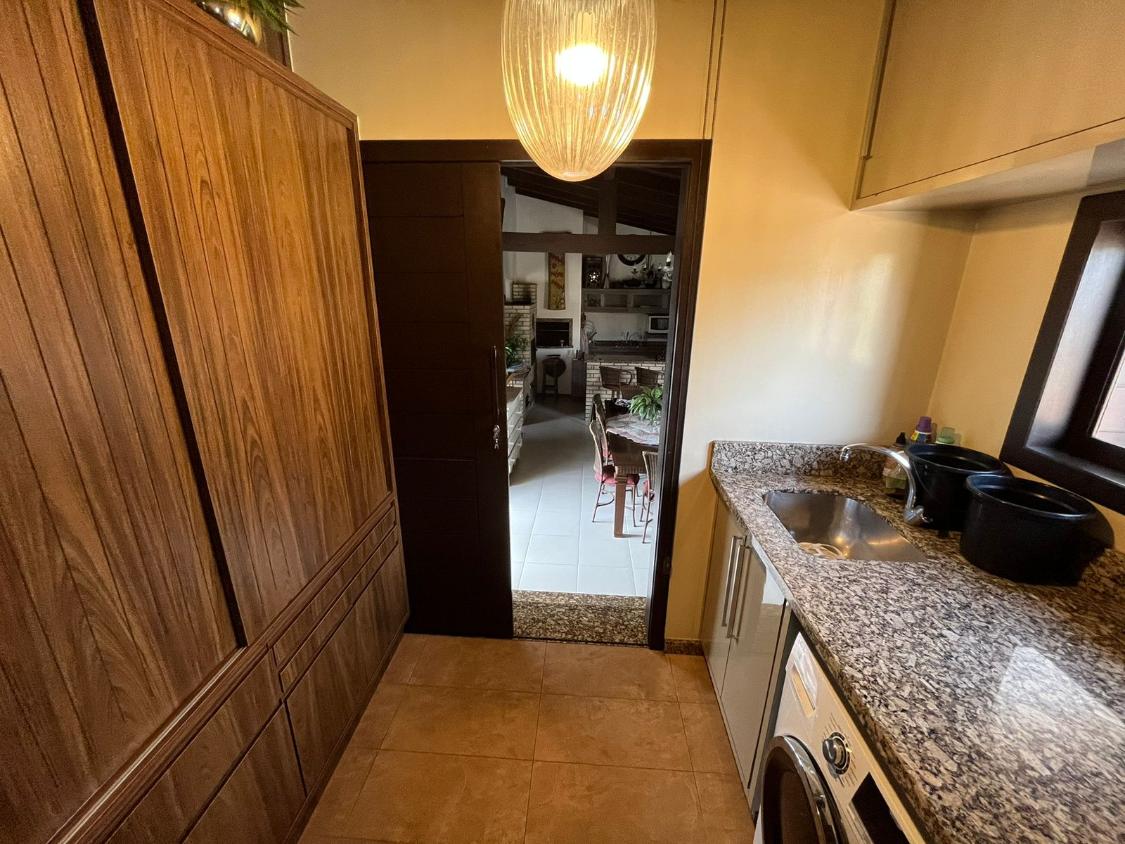 Casa à venda com 3 quartos, 200m² - Foto 15