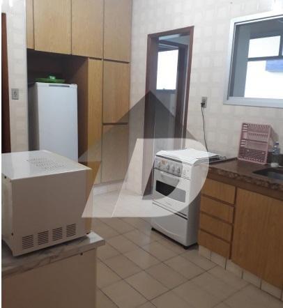 Apartamento à venda com 3 quartos, 100m² - Foto 2