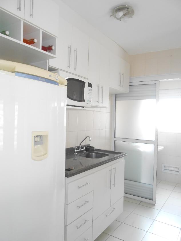 Apartamento para alugar com 3 quartos, 75m² - Foto 10